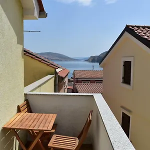 https://charming-apartments-do-ma-ni.primorje-gorskikotar.com
