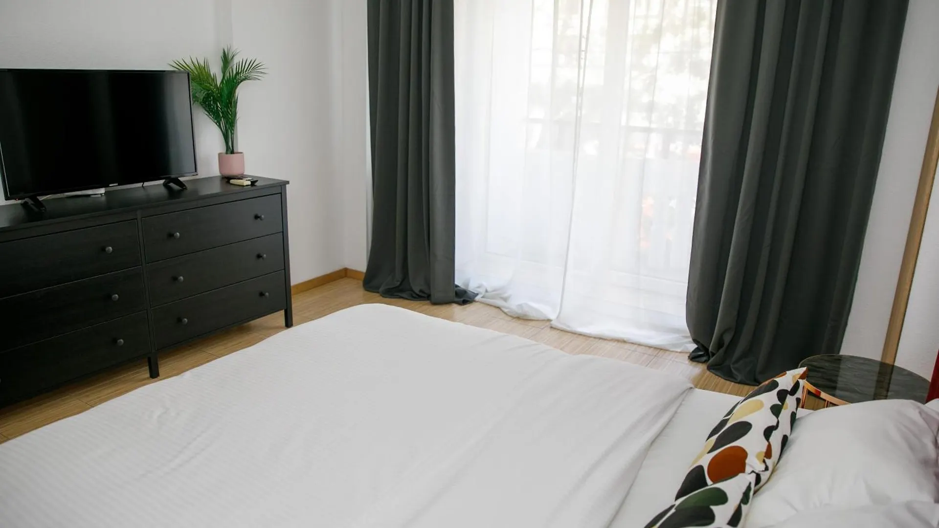 Color Apartments Corneliu Coposu No3 Bucharest