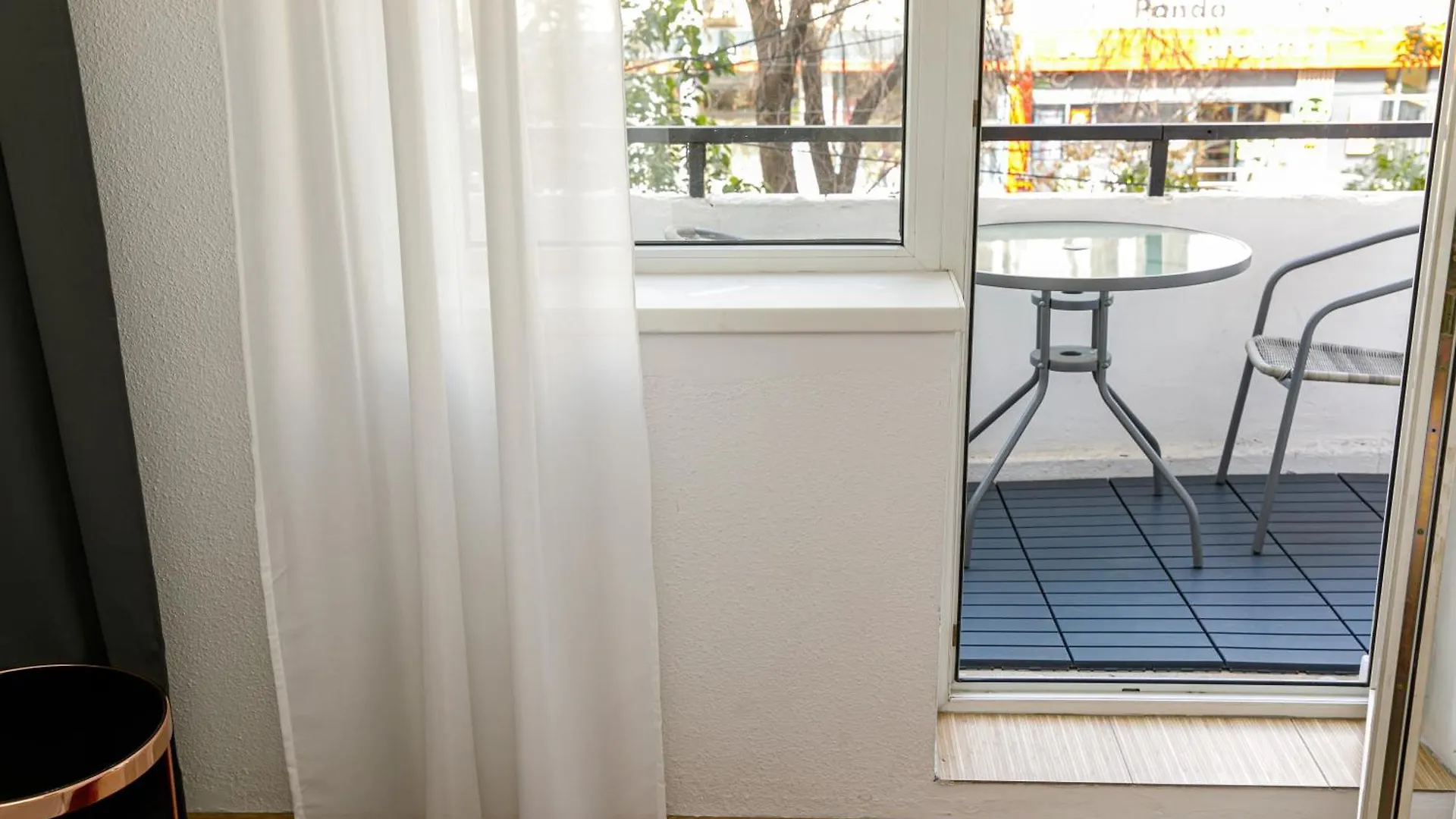 Color Apartments Corneliu Coposu No3 Bucharest Romania
