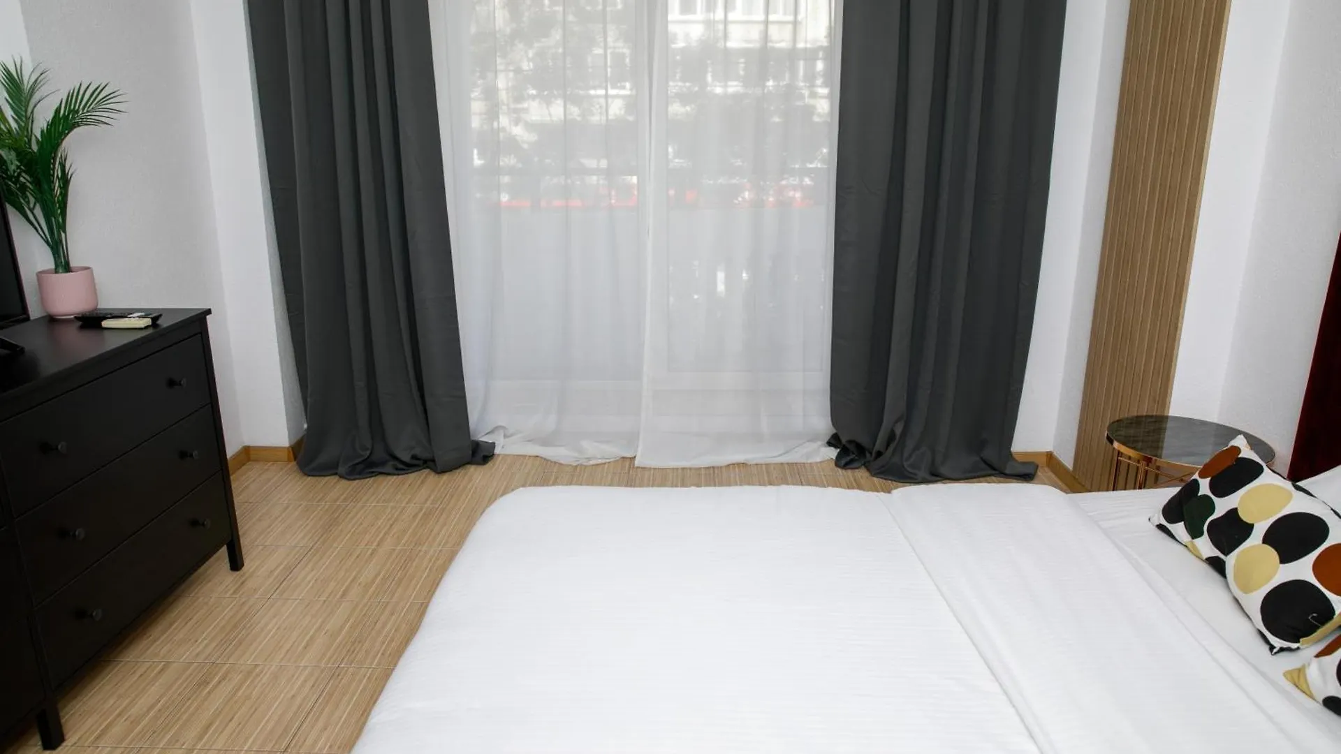 Color Apartments Corneliu Coposu No3 Bucharest Romania
