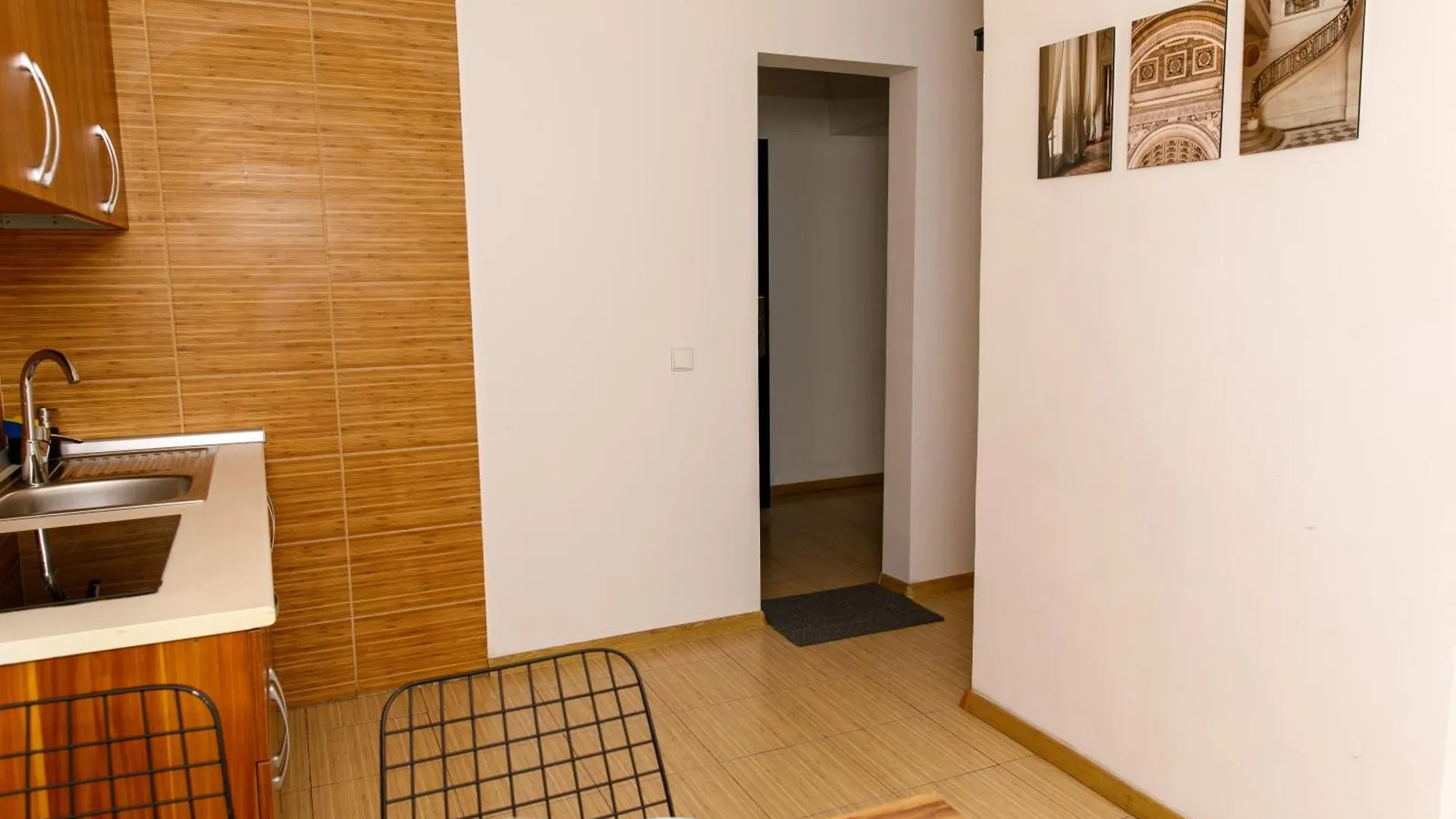 Color Apartments Corneliu Coposu No3 Bucharest Romania